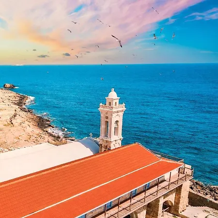 호텔 Tekos Golden Hills Beachfront & Restaurant Location ! 3*